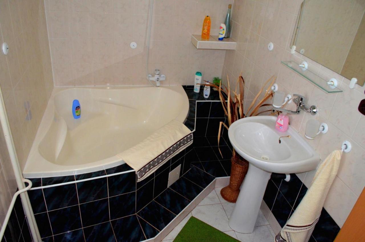 Apartmany Riviera A Chalupa Riviera Liptov, Bešeňová Kültér fotó