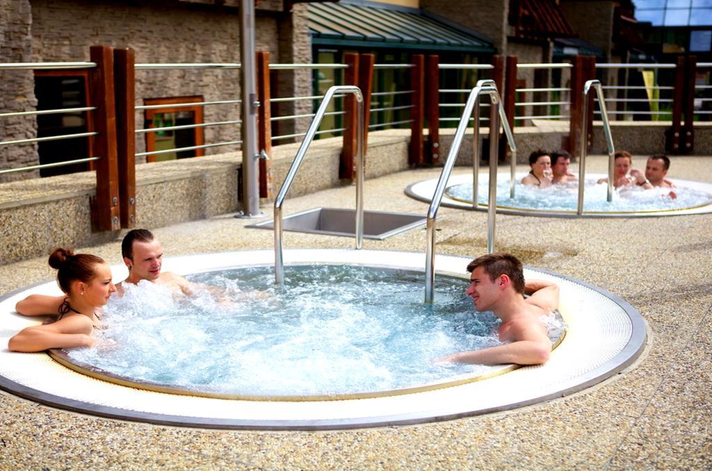 Apartmany Riviera A Chalupa Riviera Liptov, Bešeňová Kültér fotó