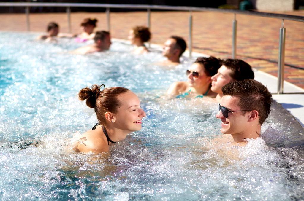 Apartmany Riviera A Chalupa Riviera Liptov, Bešeňová Kültér fotó
