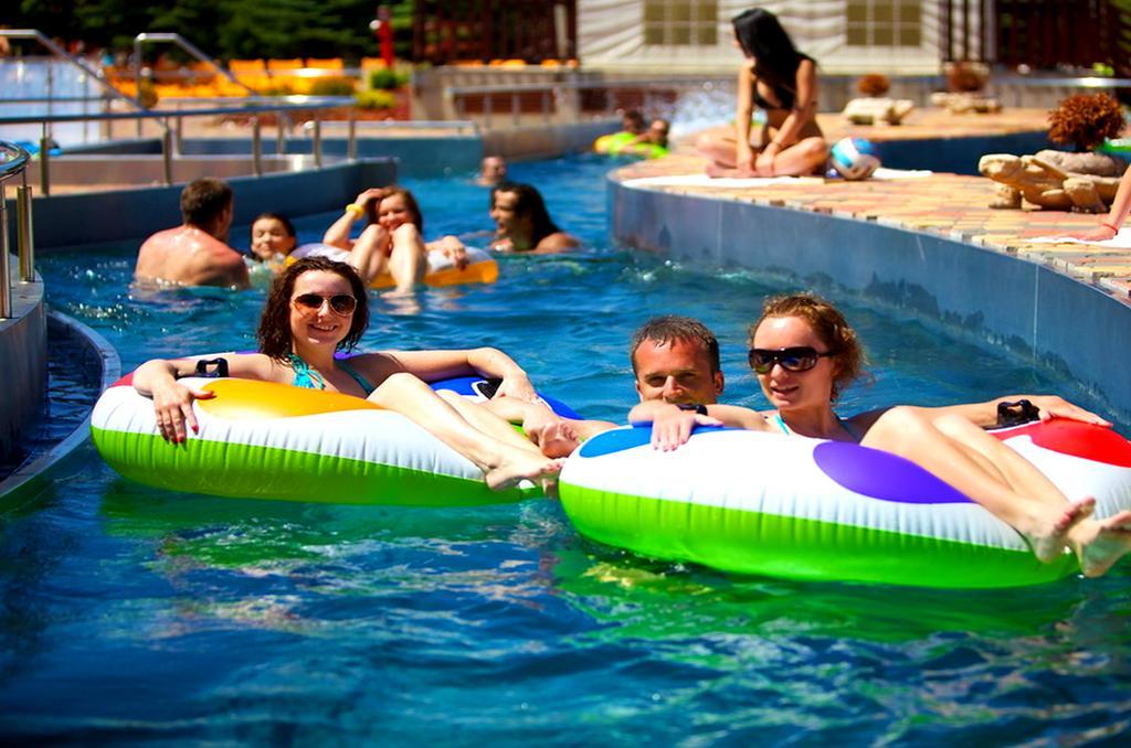 Apartmany Riviera A Chalupa Riviera Liptov, Bešeňová Kültér fotó